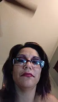 XXX chat uživo modela MamaB88