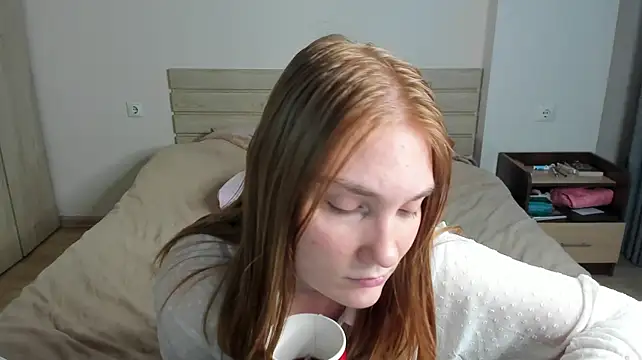XXX chat uživo modela ReddHotPipper