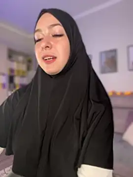LynaFrost live XXX chat