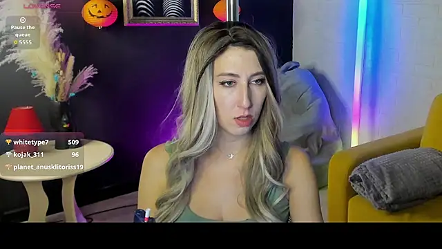 XXX chat uživo modela LunaSn0w1