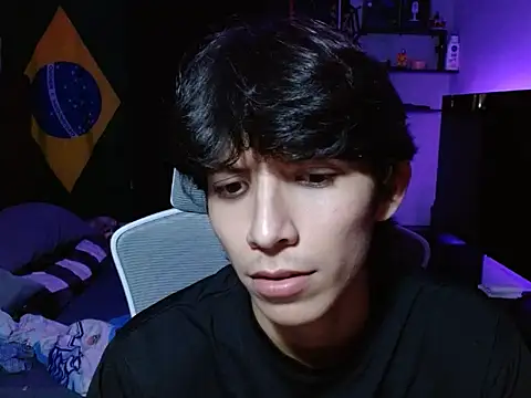 AvenaBoy Chat XXX live