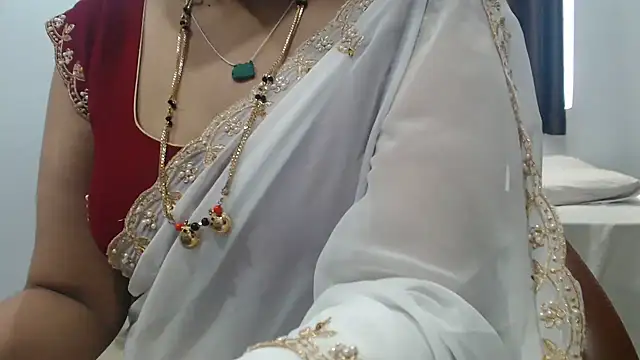 sunitha-3 Adlı Modelin Canlı XXX Sohbeti