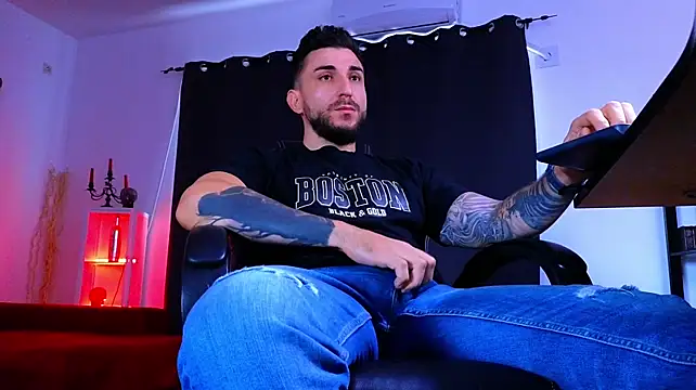 MightyAaron66 Live XXX Chat