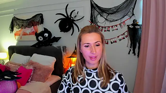 PassionGlow Adlı Modelin Canlı XXX Sohbeti