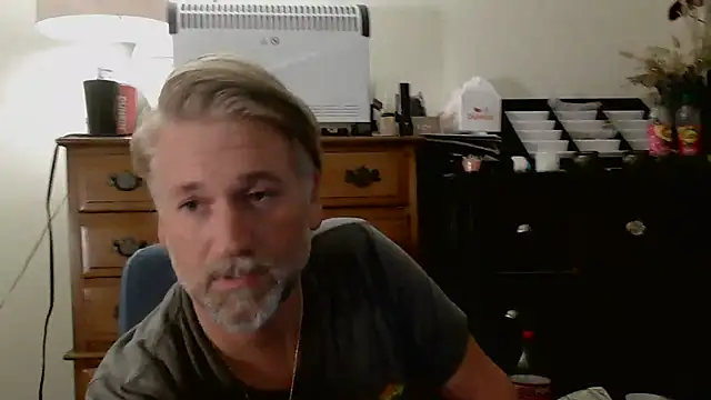 LINYguy's Live XXX Chat