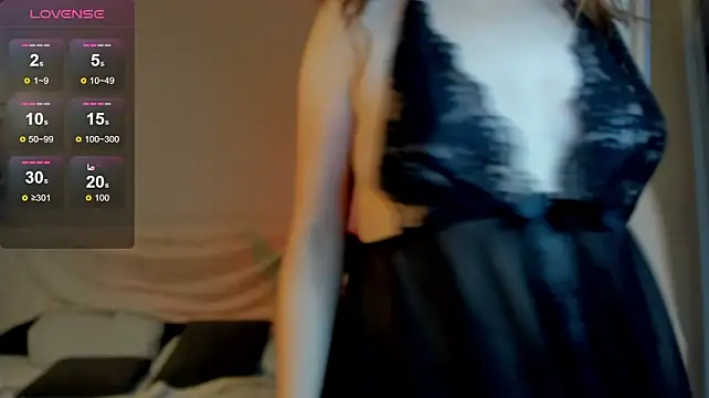Kira_Adler 라이브 XXX 채팅