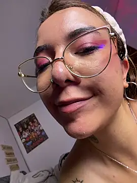 XXX chat uživo modela arilynn_