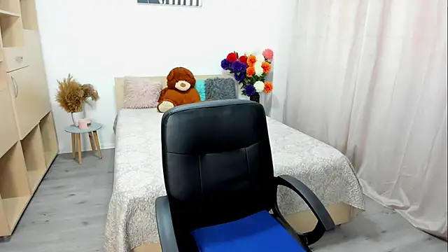 AlexaJuly Chat XXX in diretta
