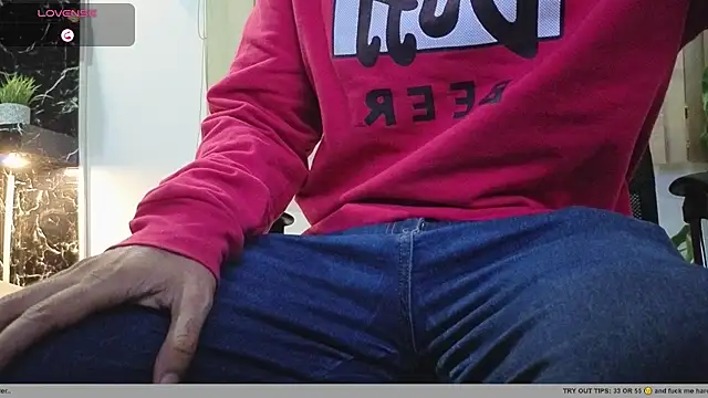 Chat XXX en directo de MR_EITHAN