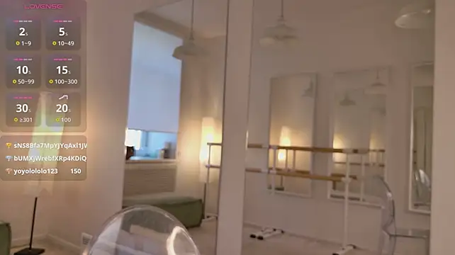 XXX chat uživo modela Mila_Cloud