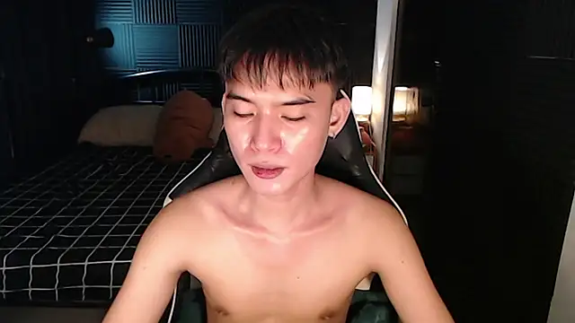 Chatroom XXX en direct de asian_dai