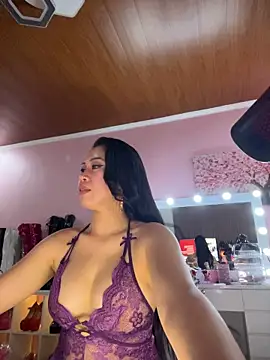 AsianSweetMilf Adlı Modelin Canlı XXX Sohbeti