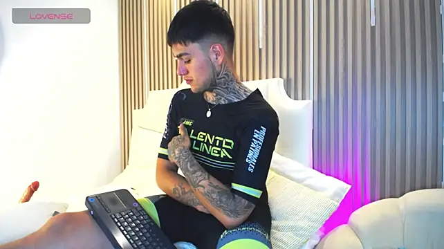 Živý XXX chat Canili_Hot