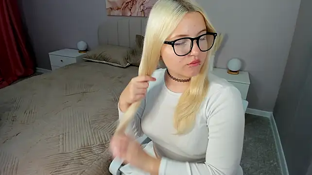 XXX chat uživo modela Velvet-Lun