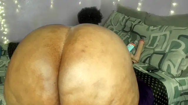 wilmaassylum's Live XXX Chat