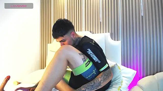 Canili_Hot Chat XXX live