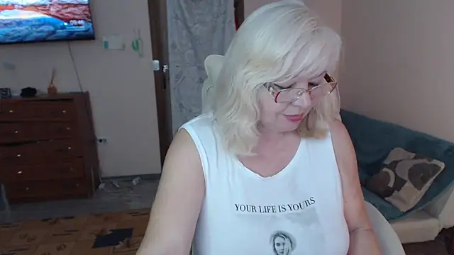 LavandaMay Adlı Modelin Canlı XXX Sohbeti
