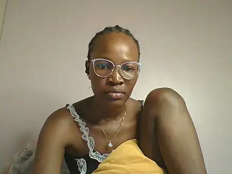 XXX chat uživo modela Mimo254