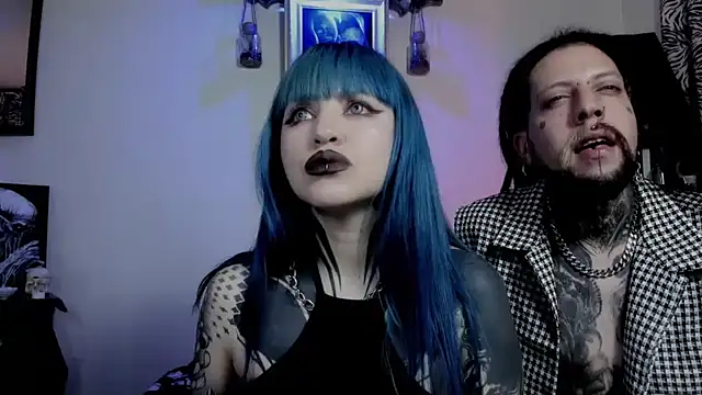 XXX chat uživo modela DimmuandDarkness