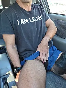GreekGuyOutdoors' Live XXX Chat