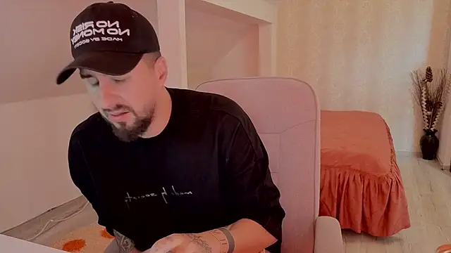 LoganStroud: απευθείας συνομιλία ΧΧΧ
