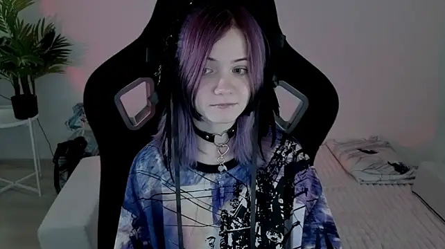 XXX chat uživo modela Hikkacat