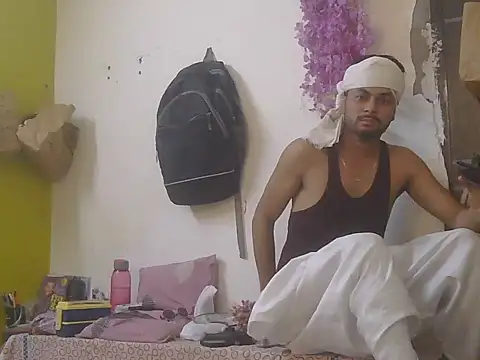 XXX chat uživo modela Stubborndesiboy