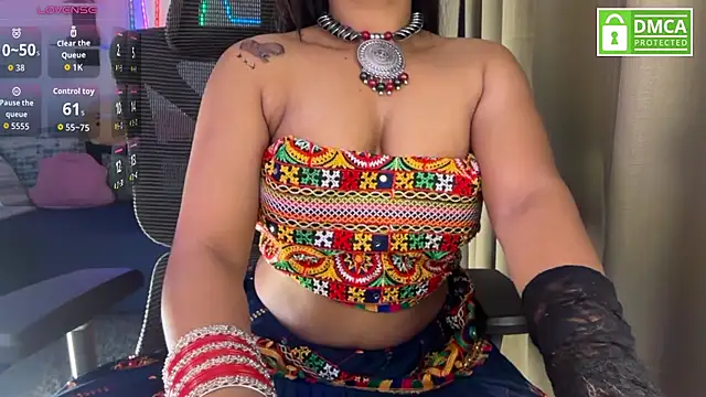 Chatroom XXX en direct de blissful-zovi