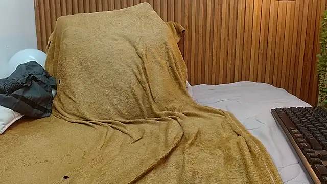 poseidon_latino Adlı Modelin Canlı XXX Sohbeti