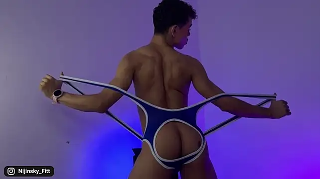 Chat XXX ao vivo de Nijinsky_LatinBoy