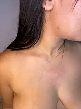 Czat XXX na żywo – shara_queen1