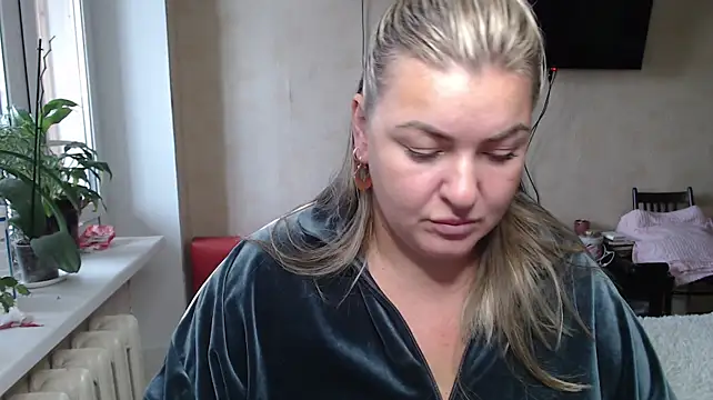 NikaSkylink live XXX chat