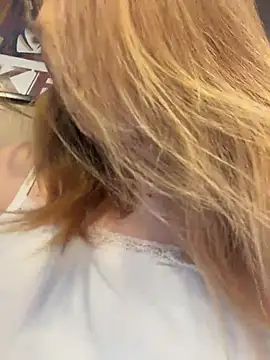 -NaughtyAngel-n Live XXX chat