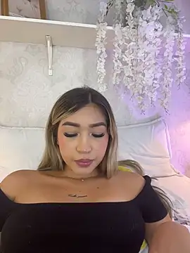 XXX chat uživo modela SophieRinaldi
