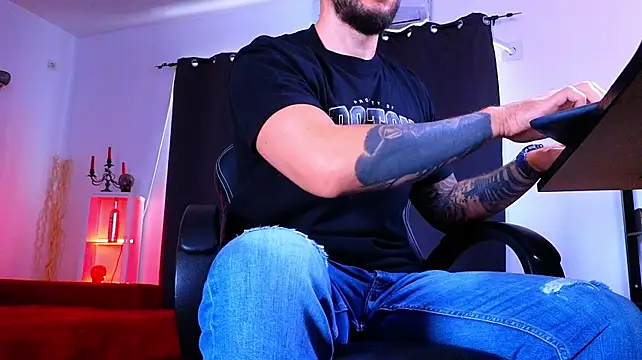 دردشة MightyAaron66 الجنسية المباشرة
