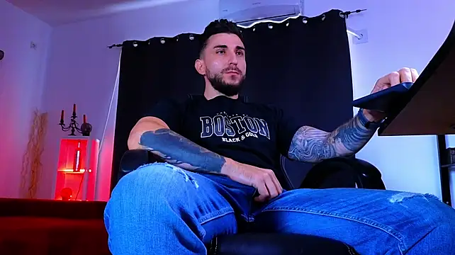 MightyAaron66 Chat XXX live