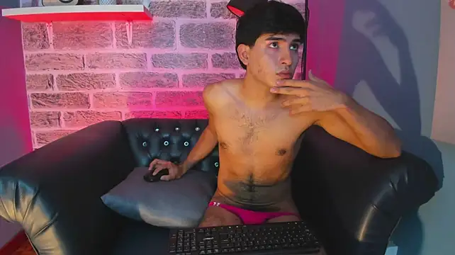 Luam_murph Adlı Modelin Canlı XXX Sohbeti