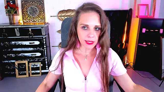 צ'אט XXX בשידור חי של EmiliaBedy
