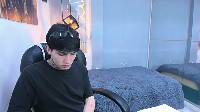 Cry_thereal Chat XXX in diretta