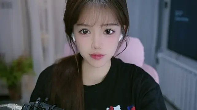 Cecily2 即時 XXX 聊天