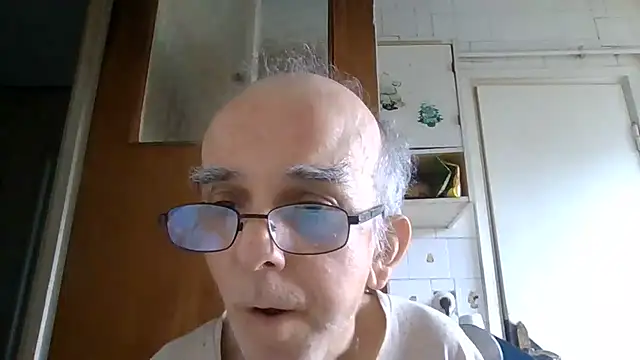 mariusica1@xh Live XXX-Chat