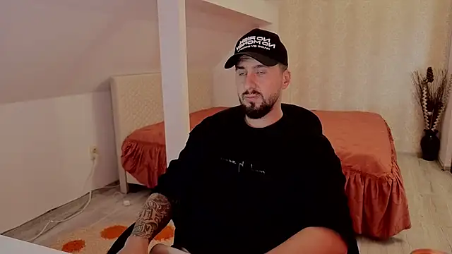 LoganStroud 现场XXX聊天