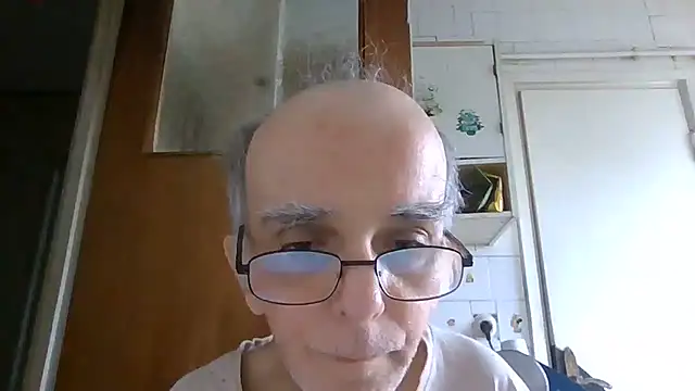 mariusica1@xh Chat XXX in diretta