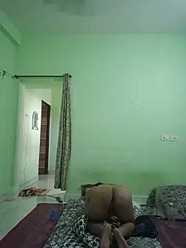 riyamore9623 Adlı Modelin Canlı XXX Sohbeti
