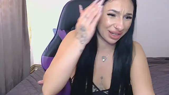 XXX chat uživo modela Beea18