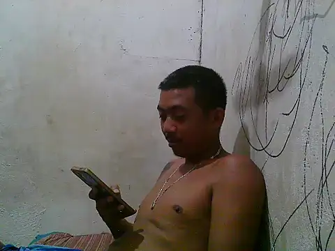 bigbitejr03 Live XXX-chat