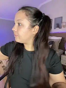 XXX chat uživo modela LushBySofa