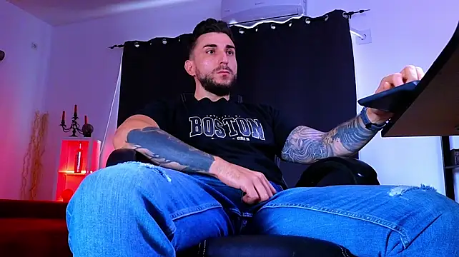 MightyAaron66 – Naživo XXX chat