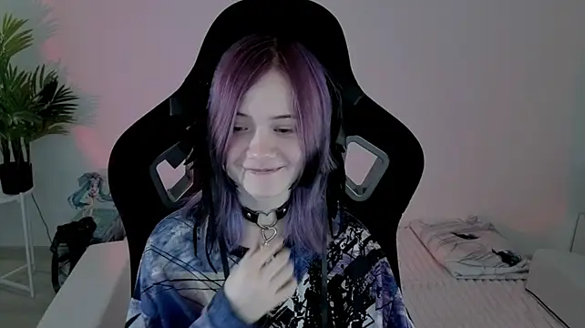 XXX chat uživo modela Hikkacat