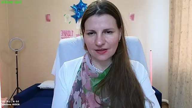 XXX chat uživo modela Mirabelle_Velvet
